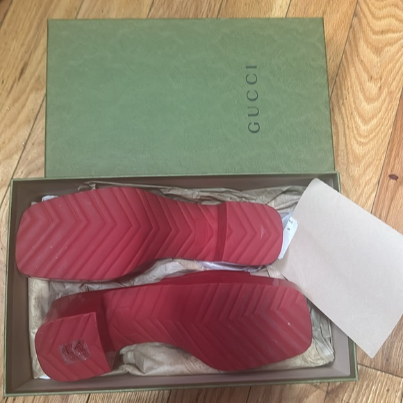 Authentic Gucci red rubber mules - Picture 5 of 6